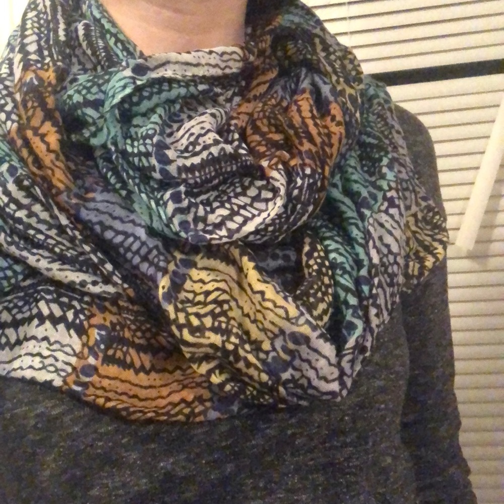 patterned circle scarf